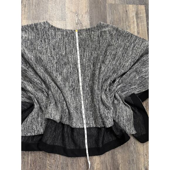 DKNYC Women's Knot Poncho Size M/L - Picture 2 of 5